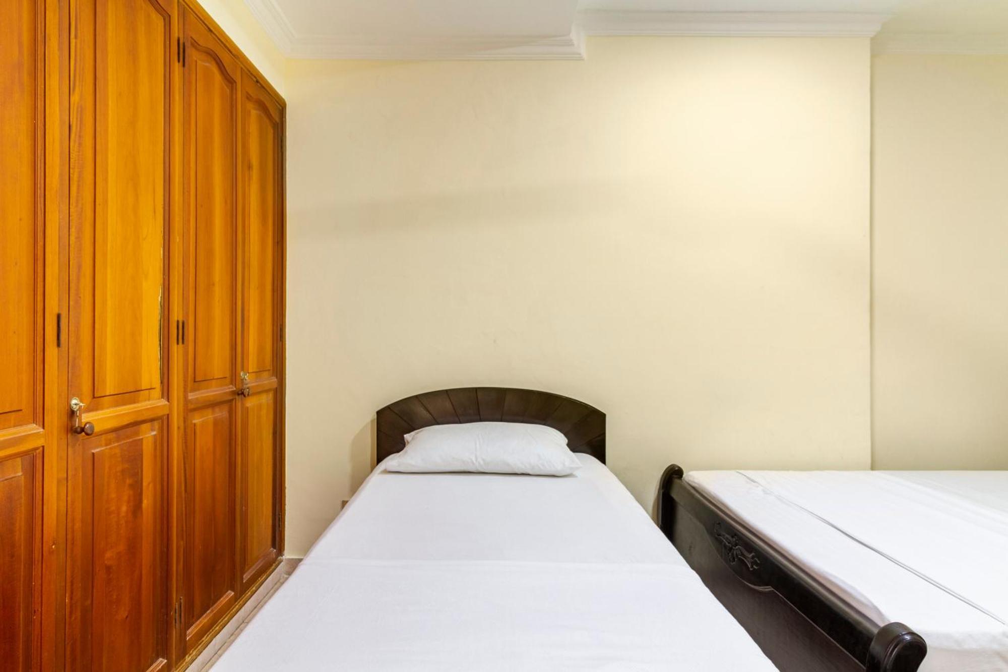 Hostal Cartagonova - Habitaciones Privadas Y Amplias Cerca A Zonas Turisticas Cartagena Exterior photo