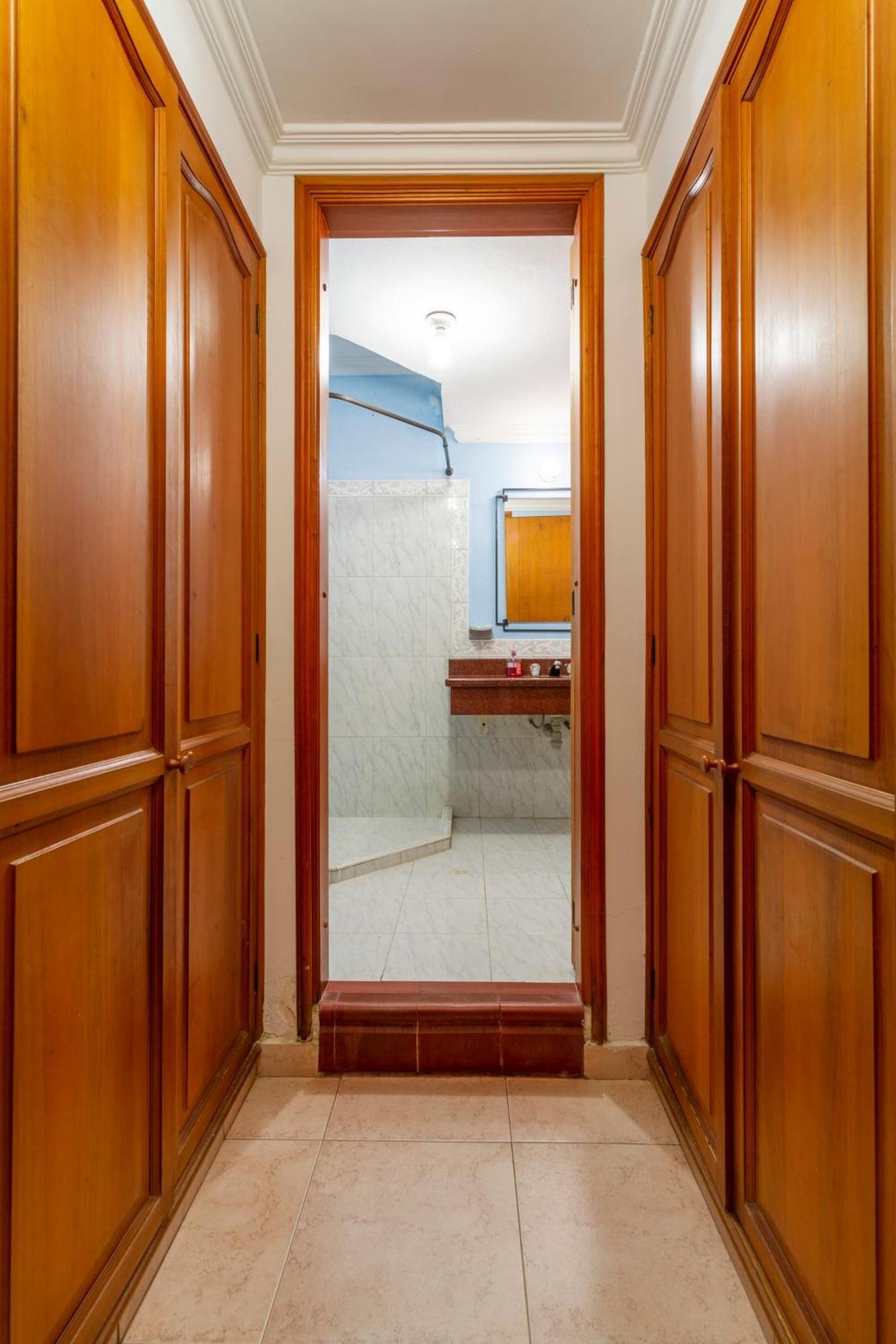 Hostal Cartagonova - Habitaciones Privadas Y Amplias Cerca A Zonas Turisticas Cartagena Exterior photo