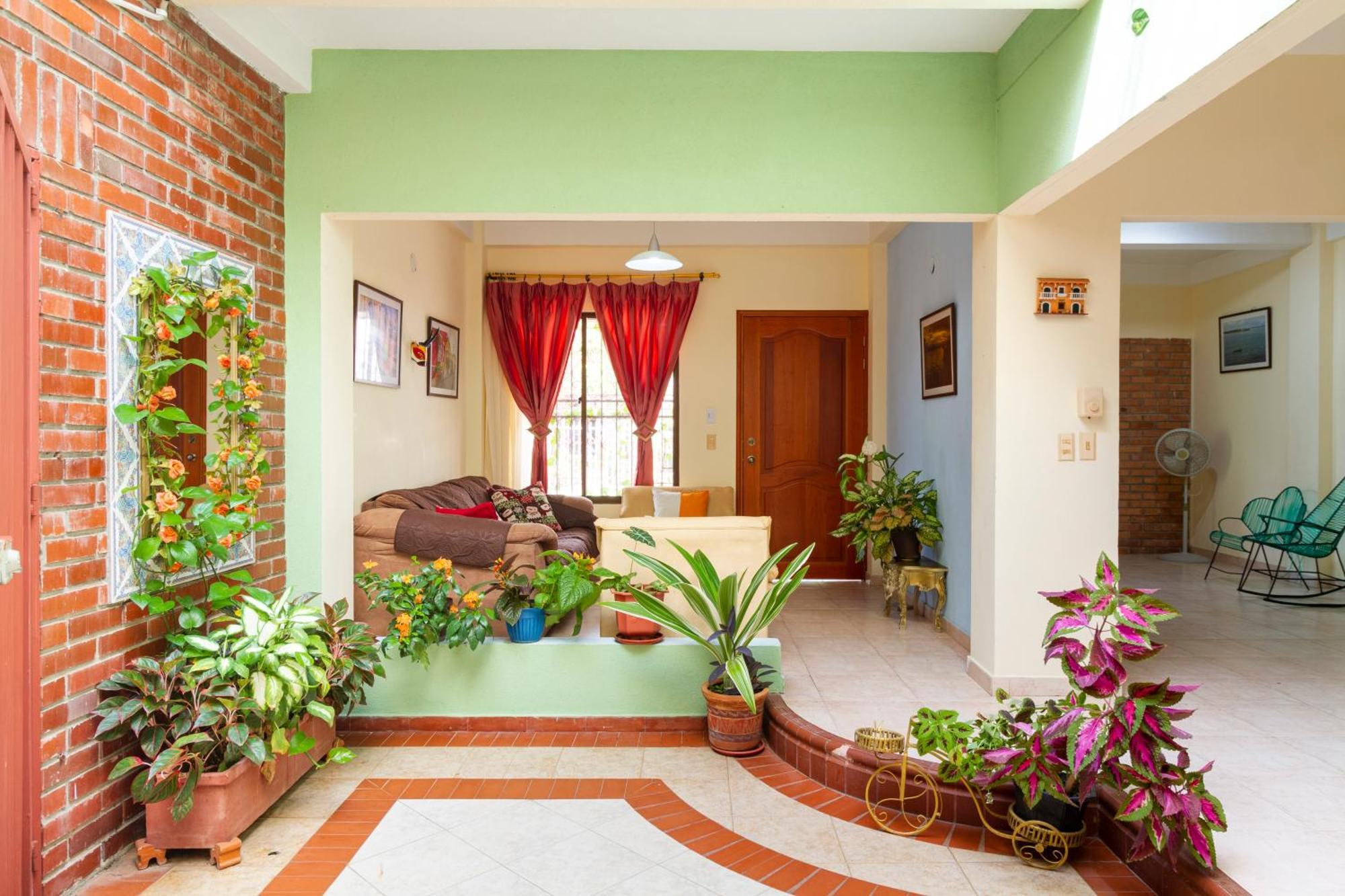 Hostal Cartagonova - Habitaciones Privadas Y Amplias Cerca A Zonas Turisticas Cartagena Exterior photo