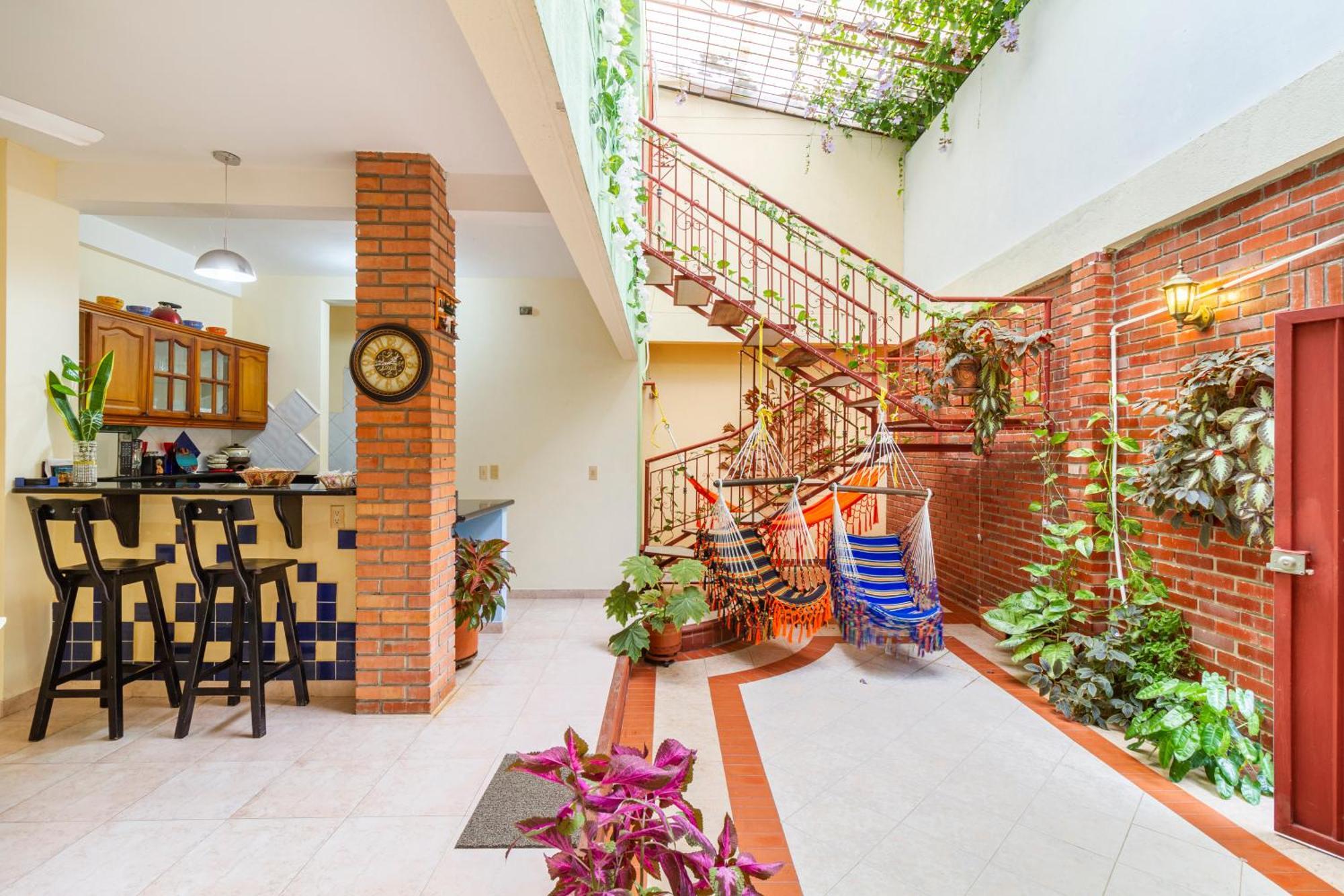 Hostal Cartagonova - Habitaciones Privadas Y Amplias Cerca A Zonas Turisticas Cartagena Exterior photo