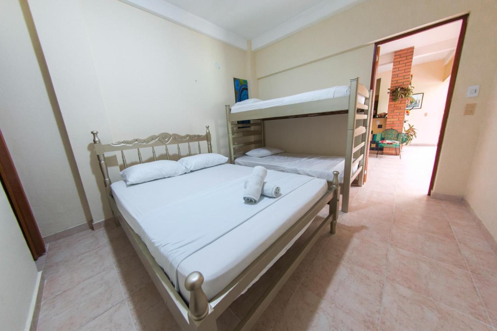 Hostal Cartagonova - Habitaciones Privadas Y Amplias Cerca A Zonas Turisticas Cartagena Room photo